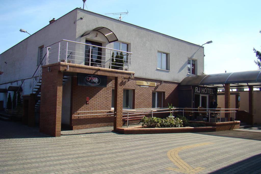 Rj Hotel Pabianice Exterior photo